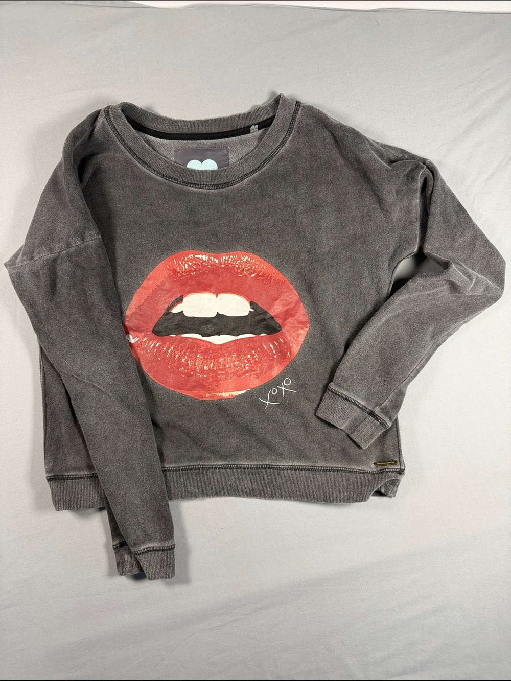 Kendall & Kylie Gray Crewneck Sweatshirt with Red Lip Graphic